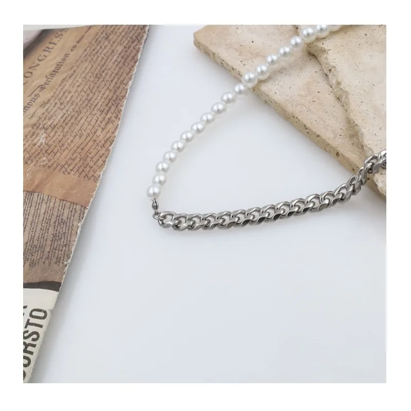 Personality Trend Cuban Chain Splicing Pearl Necklace Female Niche Design Cold Wind Titanium Steel Jewelry
Personality Trend Cuban Chain Splicing Pearl Necklace Female Niche Design Cold Wind Titanium Steel Jewelry