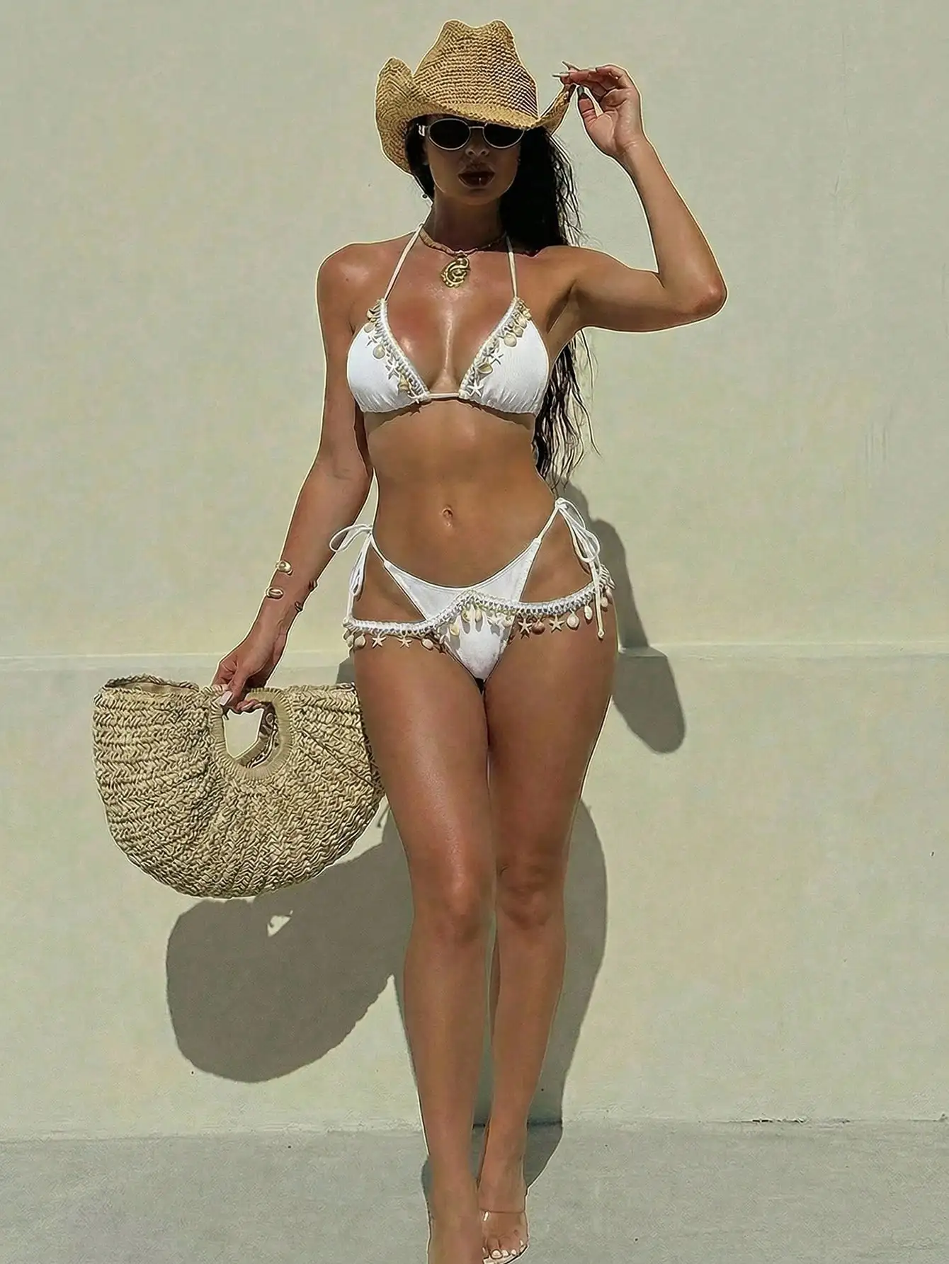 White Shell Decorated Bikini Set For Beach Vacation Boho Western Style
White Shell Decorated Bikini Set For Beach Vacation Boho Western Style