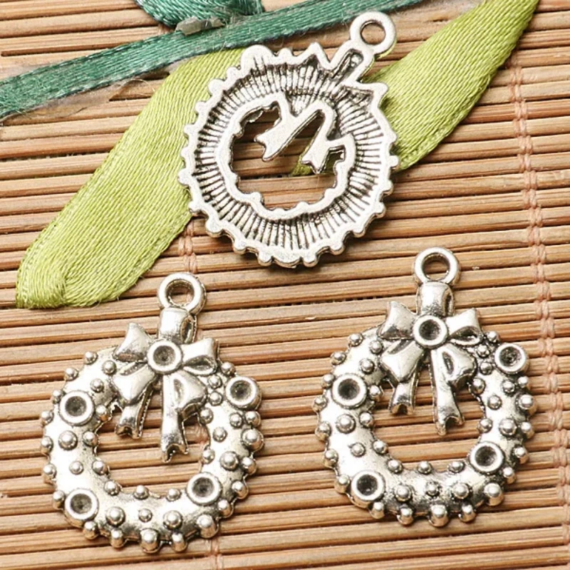 10pcs 25*19mm Dark Silver Color Christmas Wreath Design Charms EF2801 Charms for Jewelry Making
10pcs 25*19mm Dark Silver Color Christmas Wreath Design Charms EF2801 Charms for Jewelry Making