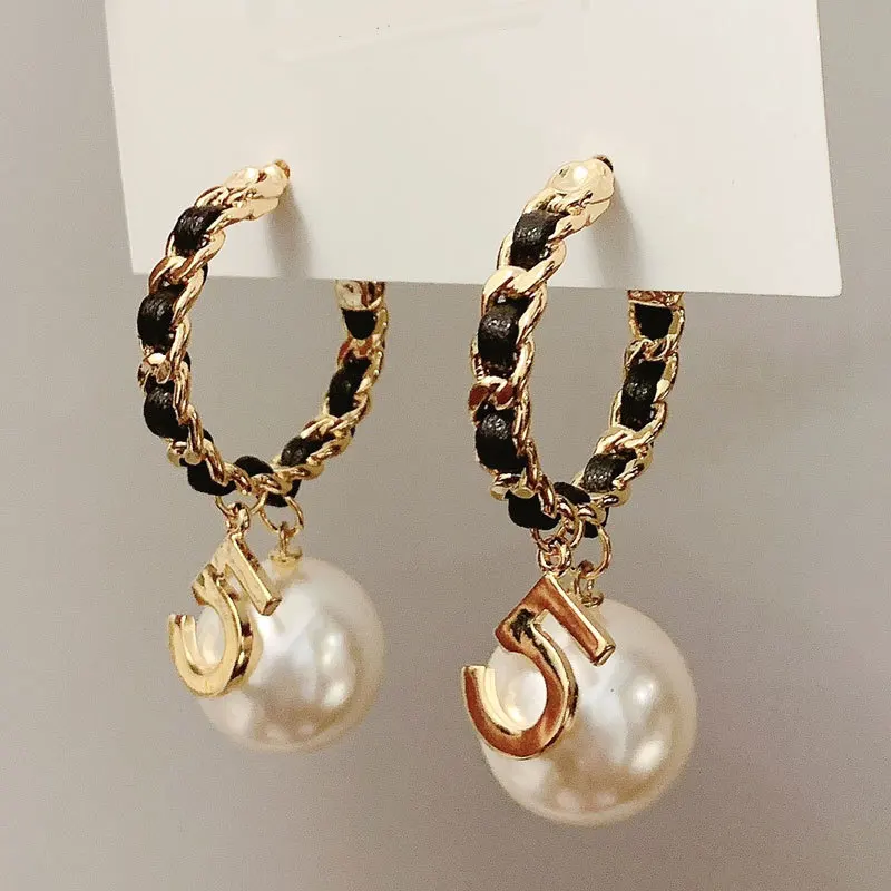 Luxury Vintage Number 5 Pearl Hoop Earrings Accessories Girls Gift Woman Earring Fashion Jewelry
Luxury Vintage Number 5 Pearl Hoop Earrings Accessories Girls Gift Woman Earring Fashion Jewelry