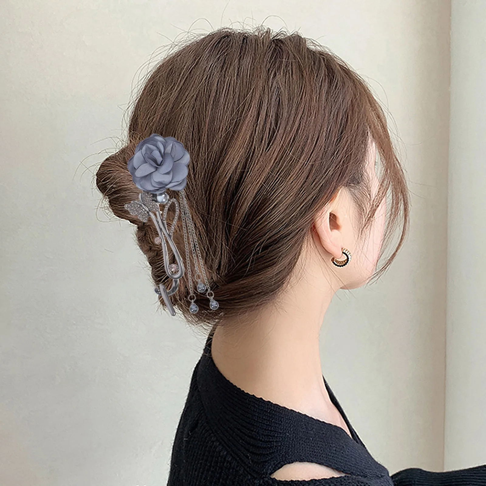 Non-Slip Alloy Hair Clip Elegant Rose Style Bun Holder Floral Metal Hairpin Versatile Hair Accessories Women Rose Hairpin
Non-Slip Alloy Hair Clip Elegant Rose Style Bun Holder Floral Metal Hairpin Versatile Hair Accessories Women Rose Hairpin