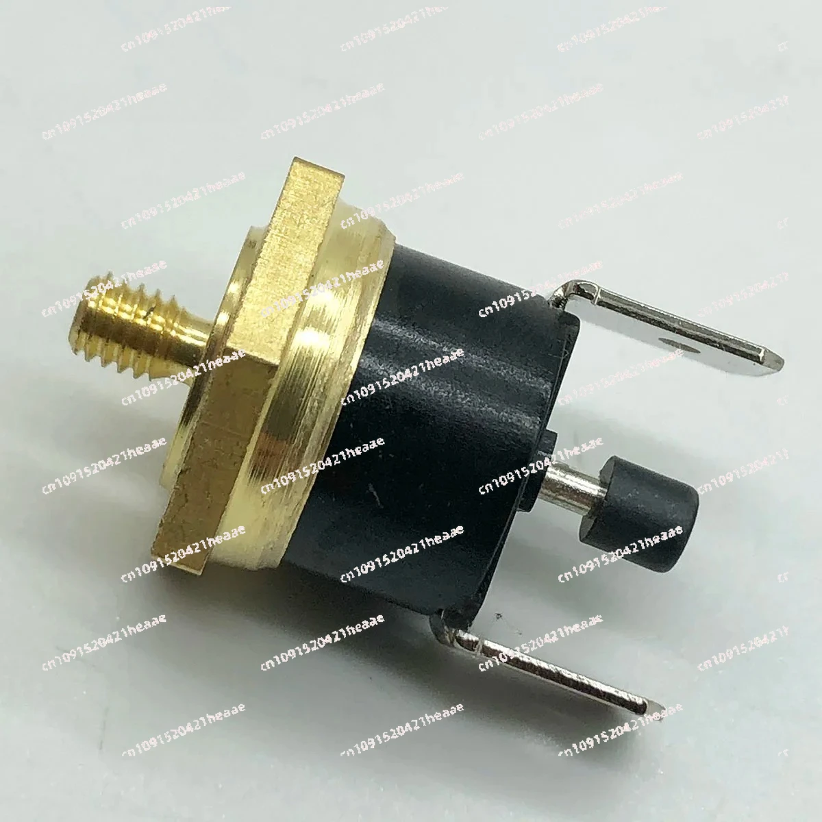 Suitable for Universal Coffee Machine Spare Parts M4 KSD301 10A 250V 135 Degrees Temperature Control Limit Controller
Suitable for Universal Coffee Machine Spare Parts M4 KSD301 10A 250V 135 Degrees Temperature Control Limit Controller