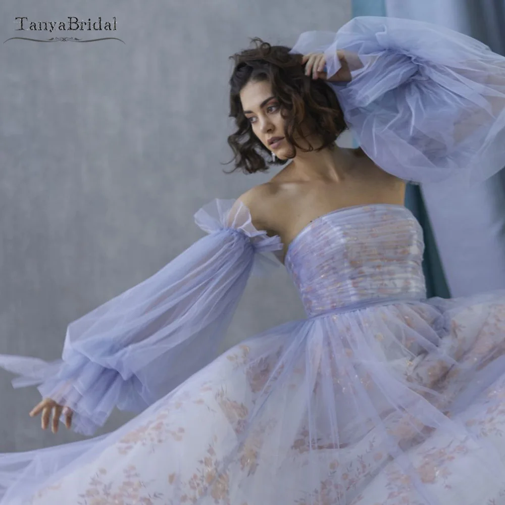 Unique And Stylish Detachable Tulle Sleeves Cuffed With Simple Tie Billowing Romantic Fingerless Gloves DG202
Unique And Stylish Detachable Tulle Sleeves Cuffed With Simple Tie Billowing Romantic Fingerless Gloves DG202