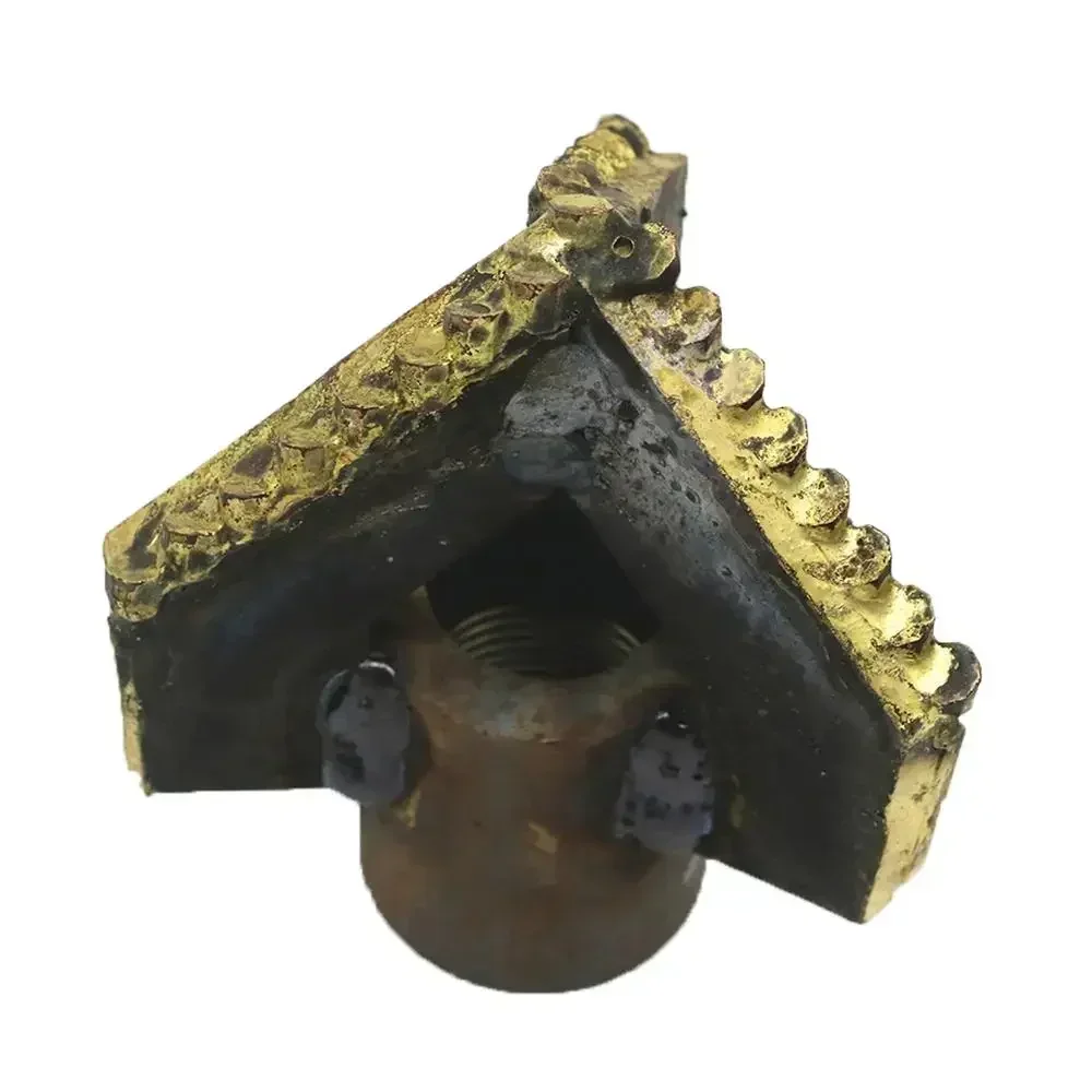 3-leaf alloy drill bit,3-wing triangular alloy bit,3 blade drilling tool,Geological exploration drill bit,Welling drill
3-leaf alloy drill bit,3-wing triangular alloy bit,3 blade drilling tool,Geological exploration drill bit,Welling drill