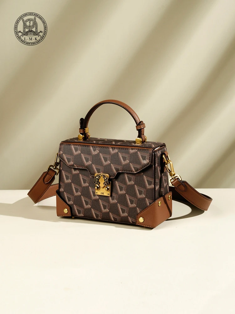 LMK light luxury women's bag box portable cosmetic bag, niche one-shoulder crossbody small square bag crossbody bags for women
LMK light luxury women's bag box portable cosmetic bag, niche one-shoulder crossbody small square bag crossbody bags for women
