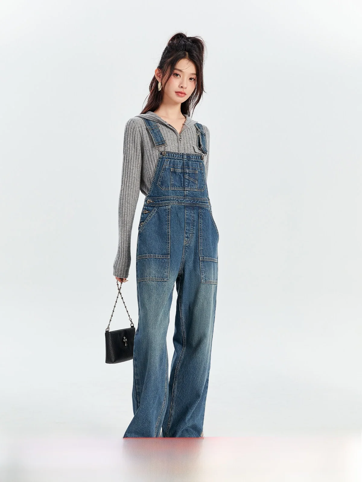 Washed Denim Overalls Women's Loose Casual Design Spring New Style High Waist Cotton Blend One-T Brand College Style Jeans
Washed Denim Overalls Women's Loose Casual Design Spring New Style High Waist Cotton Blend One-T Brand College Style Jeans