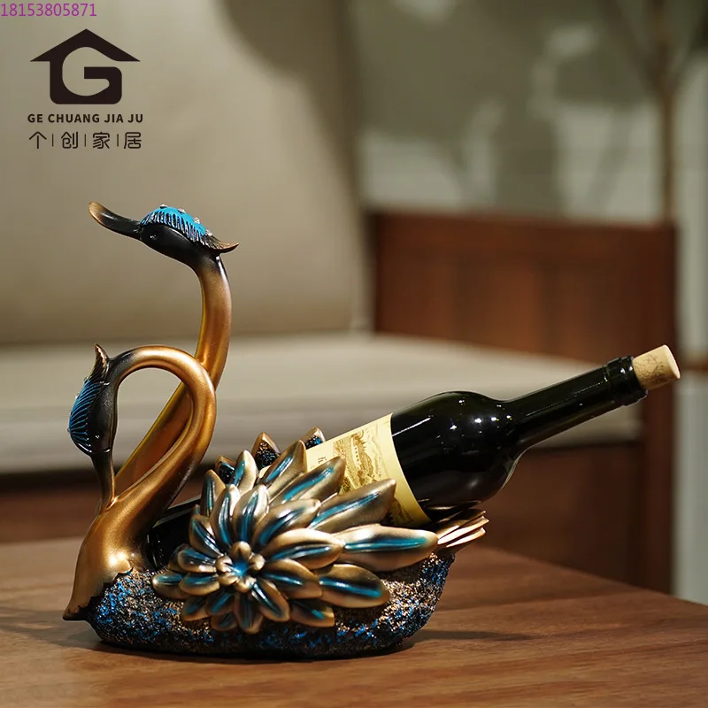 European-style couple swan home decoration ornament, a century-old marriage room arrangement, red wine rack entrance
European-style couple swan home decoration ornament, a century-old marriage room arrangement, red wine rack entrance