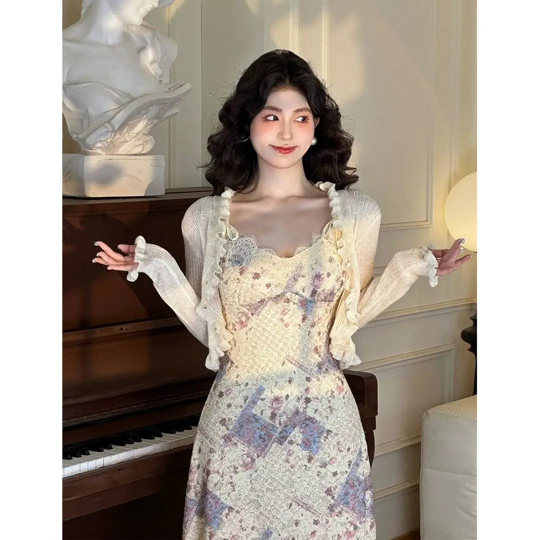 2 Piece Skirt Set Women Summer New High-end Advanced French Elegant Retro Style Niche Temperature Floral Dress and Cardigan
2 Piece Skirt Set Women Summer New High-end Advanced French Elegant Retro Style Niche Temperature Floral Dress and Cardigan