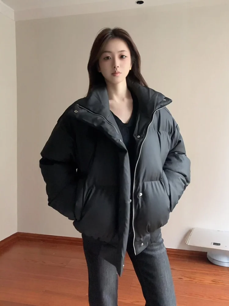 Зимнее пальто Thiened Winter Jaet из северо-восточной коллекции, утепленное хлопком, с высоким воротником, защищающее от ветра и холода.
Зимнее пальто Thiened Winter Jaet из северо-восточной коллекции, утепленное хлопком, с высоким воротником, защищающее от ветра и холода.