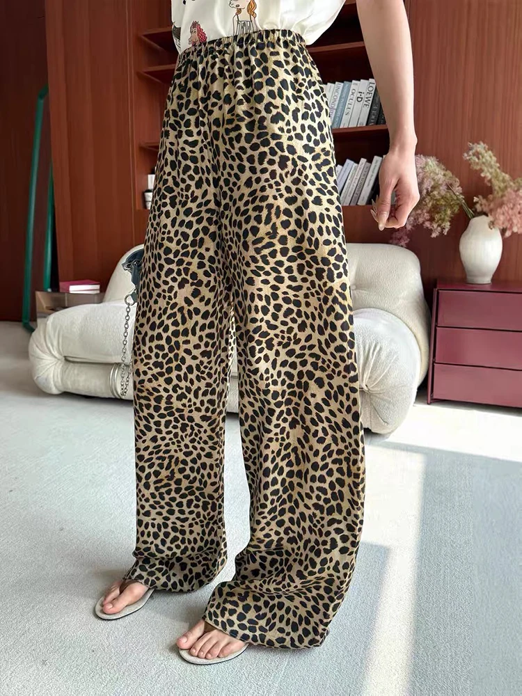 2026 Summer Leopard Print Wide Leg Pants for Women with Elastic Waist and Floor-Length Draping - Retro Print Casual Pants
2026 Summer Leopard Print Wide Leg Pants for Women with Elastic Waist and Floor-Length Draping - Retro Print Casual Pants