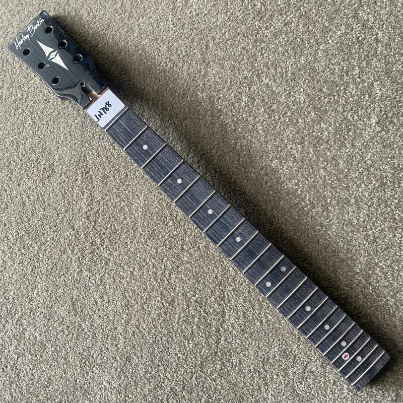 JN788 Black Paints with Surface Damages 6 String Electric Guitar Neck 22 Frets 628mm Scales for DIY Speical Sales
JN788 Black Paints with Surface Damages 6 String Electric Guitar Neck 22 Frets 628mm Scales for DIY Speical Sales