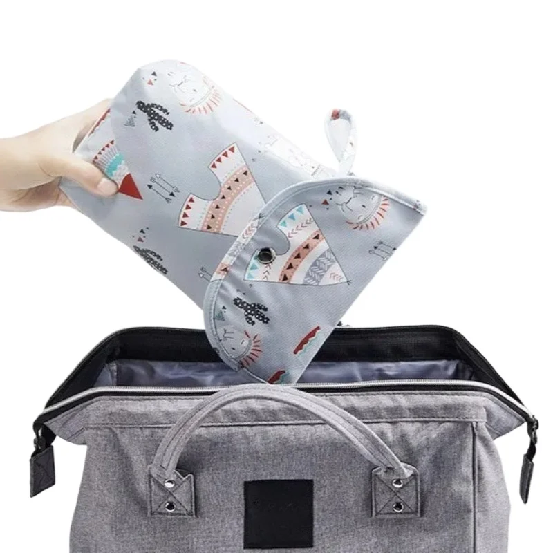 Водонепроницаемая сумка для подгузников: органайзер для влажных и сухих вещей, сумка-тоут для мамы, дорожная сумка для коляски
Водонепроницаемая сумка для подгузников: органайзер для влажных и сухих вещей, сумка-тоут для мамы, дорожная сумка для коляски