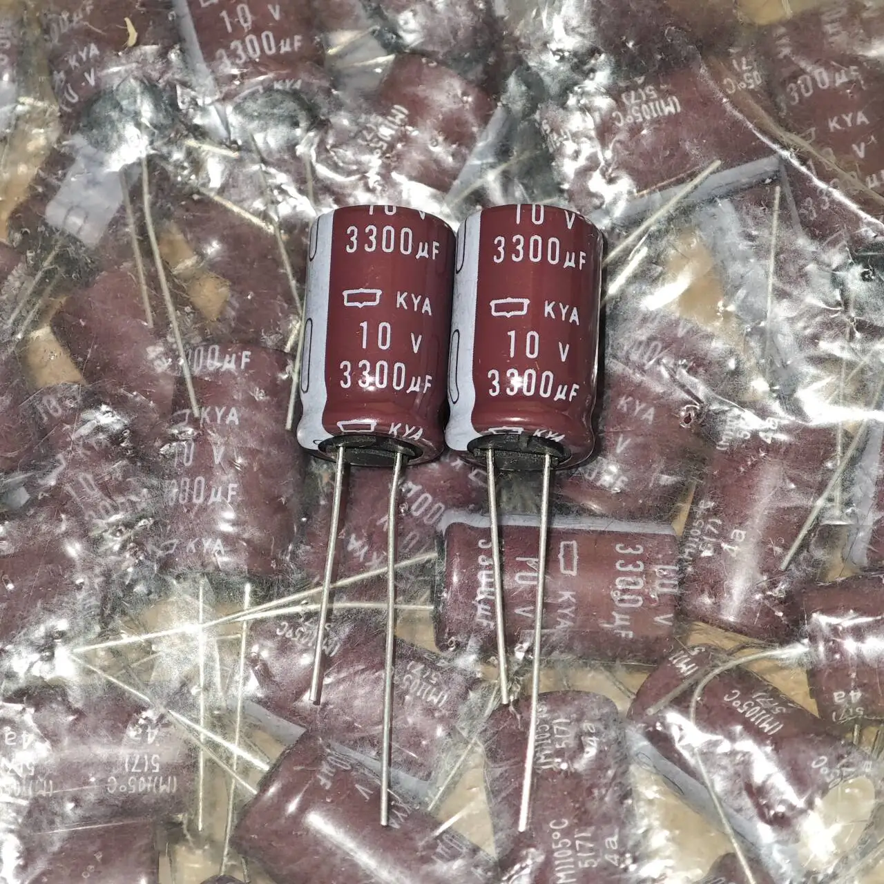 10 шт. 10V3300UF KYA 12,5X20 NIPPON CHEMI-CON конденсатор оригинальные новые электролитические конденсаторы NCC EKYA100ELL332MK20S с низким импедансом
10 шт. 10V3300UF KYA 12,5X20 NIPPON CHEMI-CON конденсатор оригинальные новые электролитические конденсаторы NCC EKYA100ELL332MK20S с низким импедансом