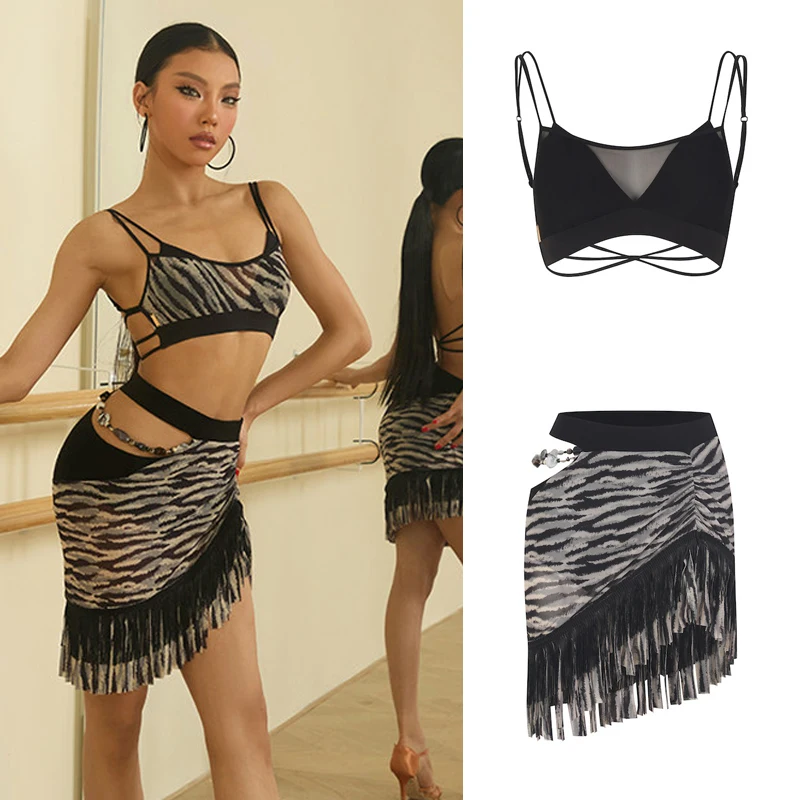 ZYM New Latin Dance Competition Costume Sexy Chacha Mesh Top Tassels Skirt Women'S Latin Dance Performance Clothing SL15882
ZYM New Latin Dance Competition Costume Sexy Chacha Mesh Top Tassels Skirt Women'S Latin Dance Performance Clothing SL15882