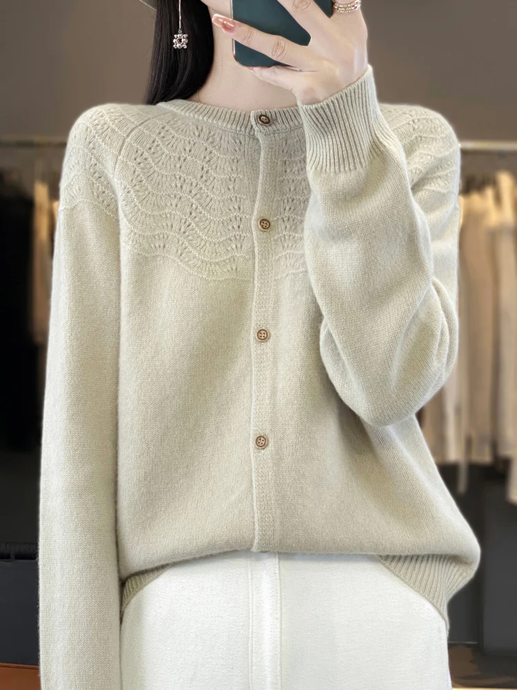 2025 Spring New 100% Merino Wool Cardigan Large Size O-Neck Long Sleeves Sweaters Hollow Out Knit Tops Lady Clothes Fashion Coat
2025 Spring New 100% Merino Wool Cardigan Large Size O-Neck Long Sleeves Sweaters Hollow Out Knit Tops Lady Clothes Fashion Coat