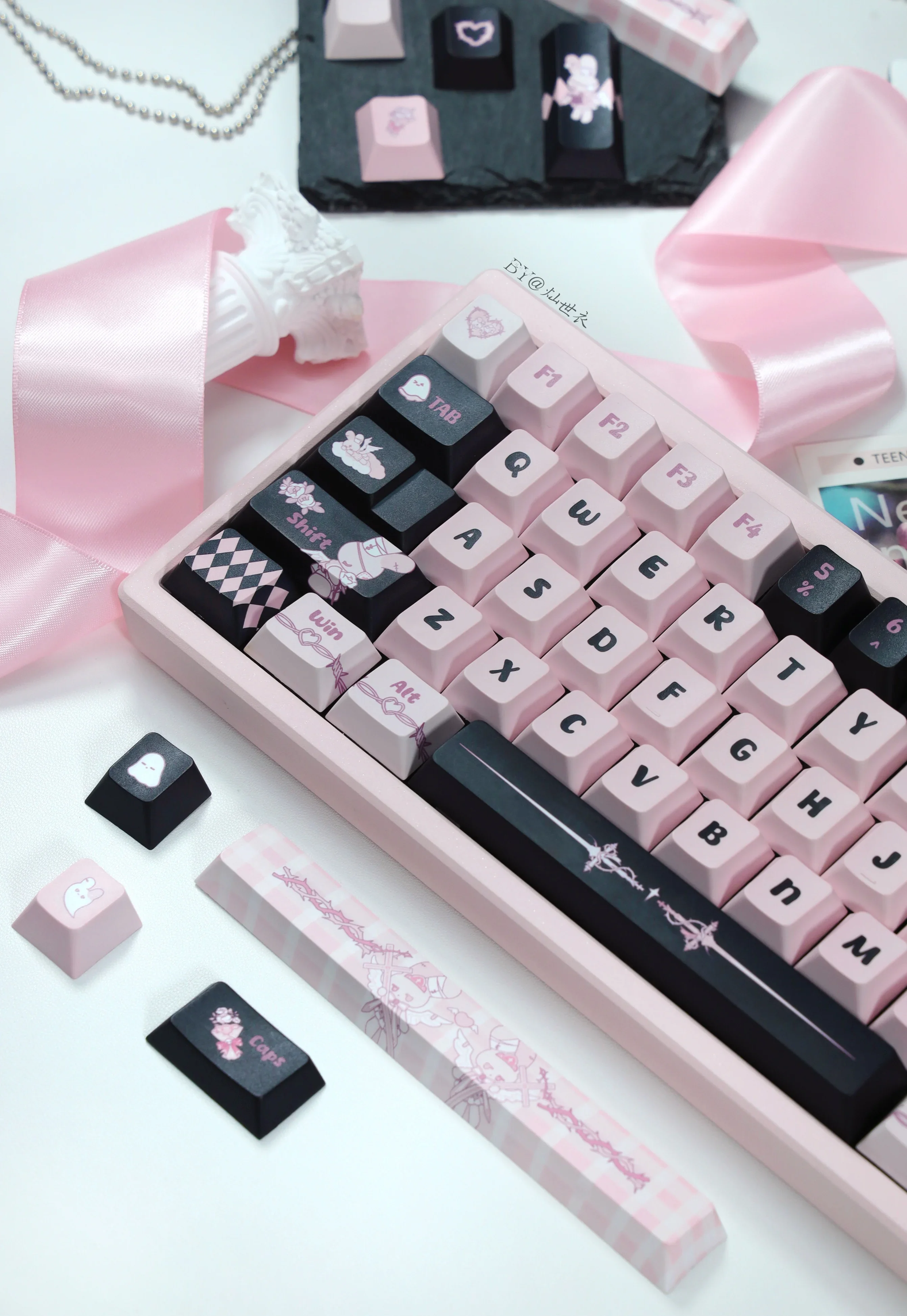 Оригинальный колпачок Dream redemption, оригинальный колпачок европейского стандарта высоты, пятисторонний процесс сублимации 
Оригинальный колпачок Dream redemption, оригинальный колпачок европейского стандарта высоты, пятисторонний процесс сублимации