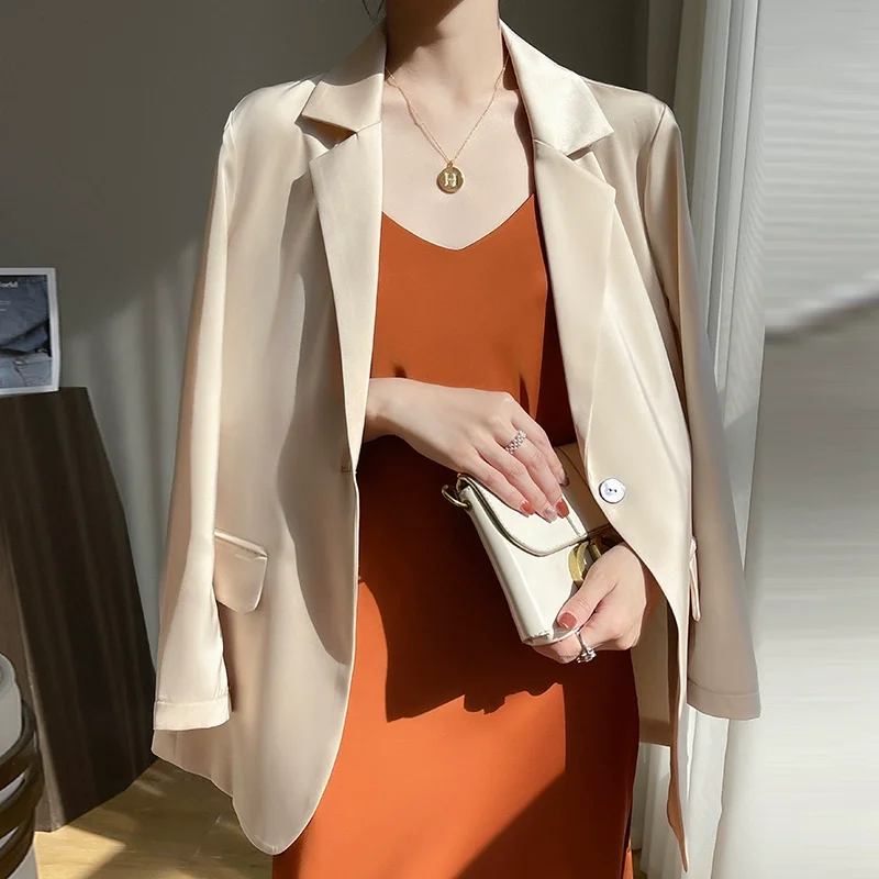 Ele Satin Fini Acetate Suit Jaet White Drapey Casual Profional Spring Summer Small Tailored Top Women's Faion
Ele Satin Fini Acetate Suit Jaet White Drapey Casual Profional Spring Summer Small Tailored Top Women's Faion