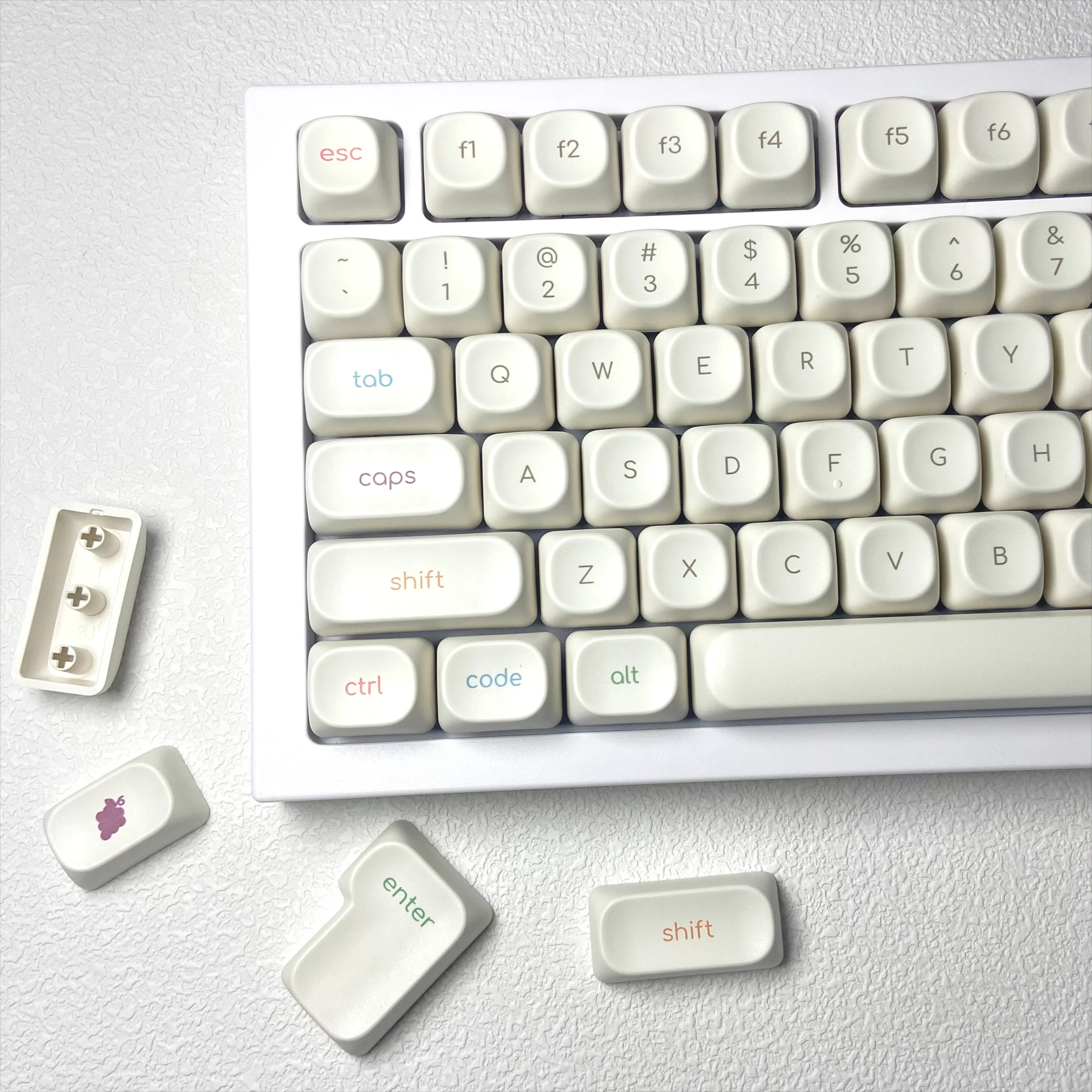 Yogurt Colorful Fruit Theme Key Caps MOA Cream Cute Minimalist Keycaps for Mechanical Keyboard Working Gaming Keyboard Keycaps
Yogurt Colorful Fruit Theme Key Caps MOA Cream Cute Minimalist Keycaps for Mechanical Keyboard Working Gaming Keyboard Keycaps