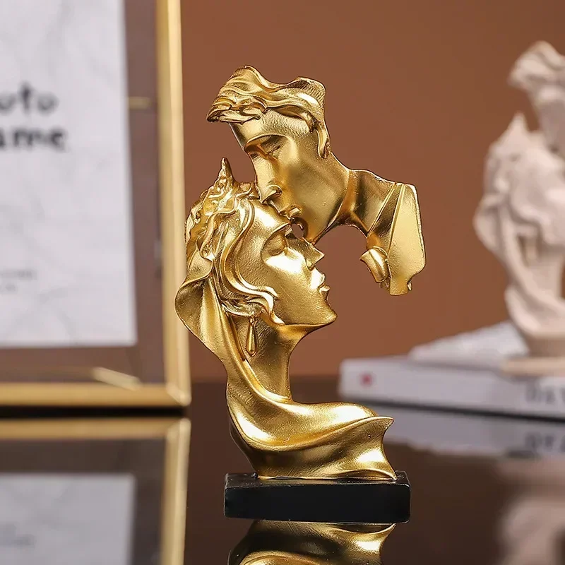 Lovers Statue Mini Resin Crafts Sculpture Small Ornaments Home Decoration Sculpture Model Desktop Wine Cabinet Decoration
Lovers Statue Mini Resin Crafts Sculpture Small Ornaments Home Decoration Sculpture Model Desktop Wine Cabinet Decoration