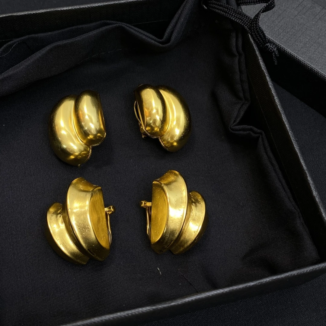 Europe Brass Gold Plated Irregular Earrings Ear Clip Women Retro Top Quality Luxury Jewelry
Europe Brass Gold Plated Irregular Earrings Ear Clip Women Retro Top Quality Luxury Jewelry