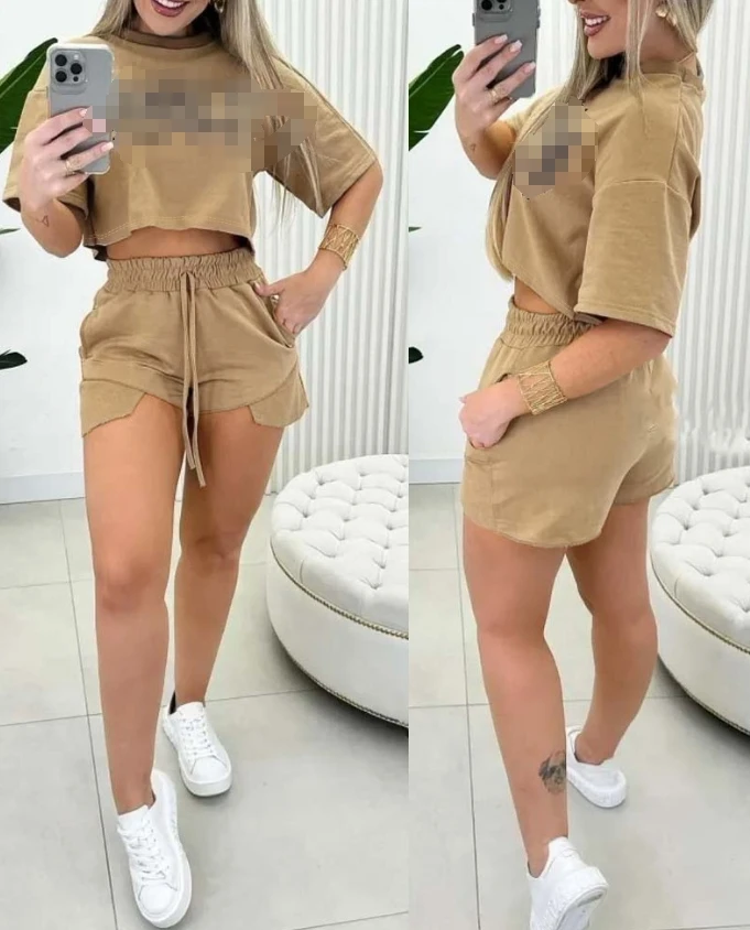 2024 Women's Summer New Letter Print Cut Top and Pocket Design Shorts Set Fashionable and Elegant Vintage Shorts Set
2024 Women's Summer New Letter Print Cut Top and Pocket Design Shorts Set Fashionable and Elegant Vintage Shorts Set