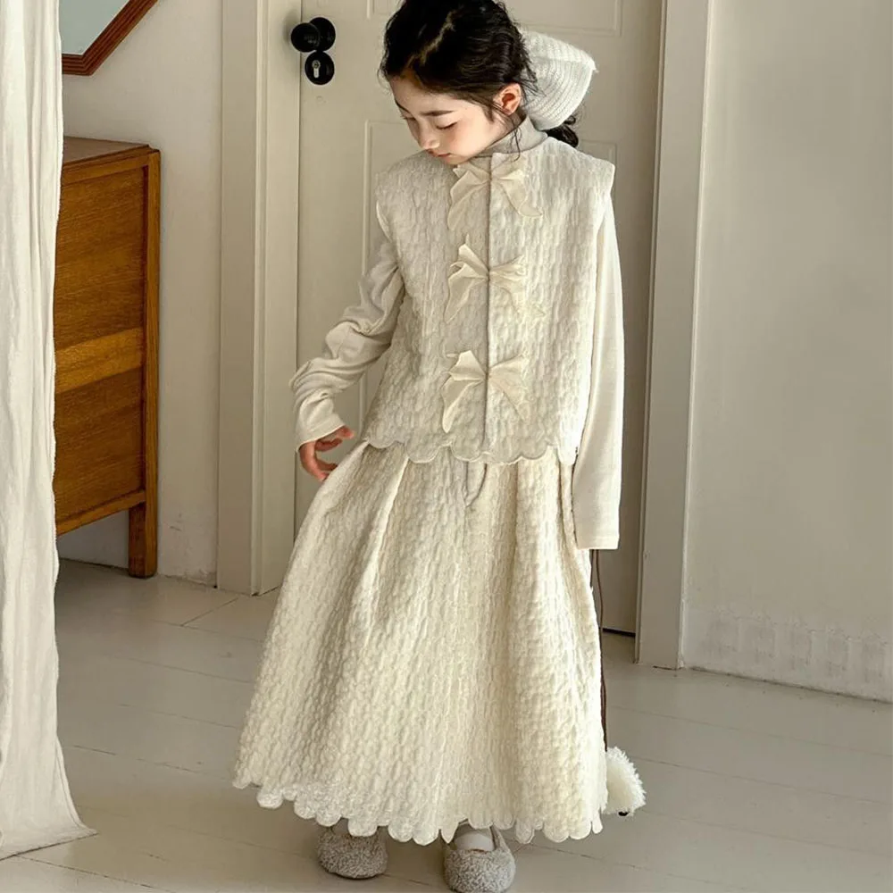Girls Set 2026 New Unique and Beautiful Children New Chinese Style Vest High-End Feeling Big Children Small Fragrant Style Skirt
Girls Set 2026 New Unique and Beautiful Children New Chinese Style Vest High-End Feeling Big Children Small Fragrant Style Skirt
