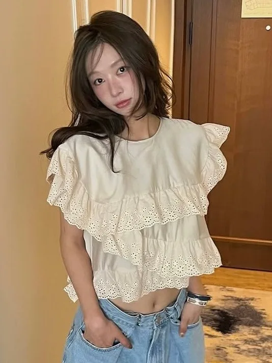 Fashionable Ruffle Patchwork round Neck Back Tie Short Shirt Women's Small Size Anti-Aging Design Korean Style Loose Fit Blouse
Fashionable Ruffle Patchwork round Neck Back Tie Short Shirt Women's Small Size Anti-Aging Design Korean Style Loose Fit Blouse