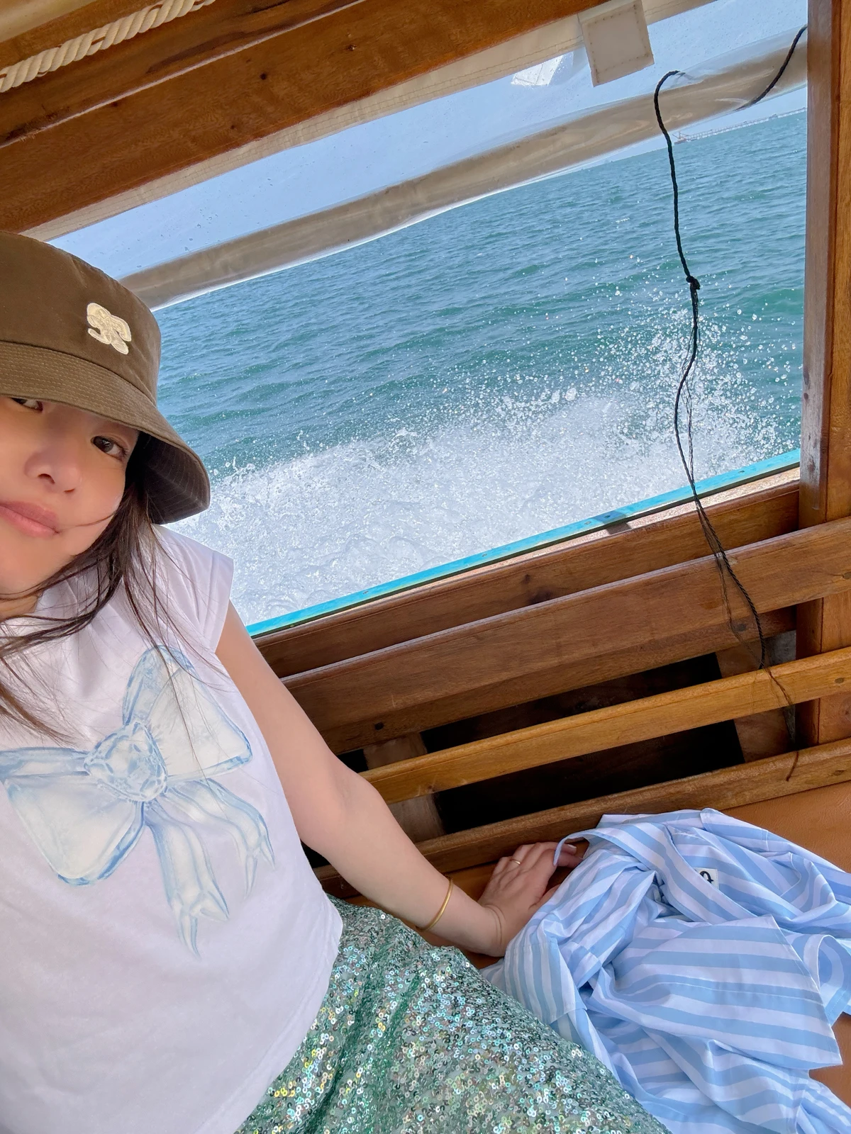 Удобная летняя повседневная женская футболка из чистого хлопка синего цвета, модная, омолаживающая, средней длины
Удобная летняя повседневная женская футболка из чистого хлопка синего цвета, модная, омолаживающая, средней длины