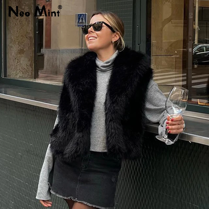 Neo Mint Faux Fur Vest Women 2024 Winter Warm Fake Fox Fur Sleeveless Jacket Coats Chic Fluffy Waistcoat Autumn Outerwear Gilets
Neo Mint Faux Fur Vest Women 2024 Winter Warm Fake Fox Fur Sleeveless Jacket Coats Chic Fluffy Waistcoat Autumn Outerwear Gilets