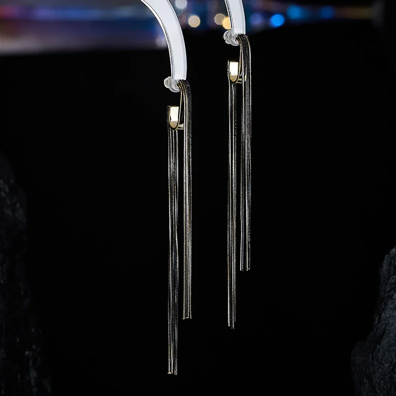 Light Luxury Metal Tassel Long Fashion Simple and Elegant Trendy Design Earrings Wholesale
Light Luxury Metal Tassel Long Fashion Simple and Elegant Trendy Design Earrings Wholesale