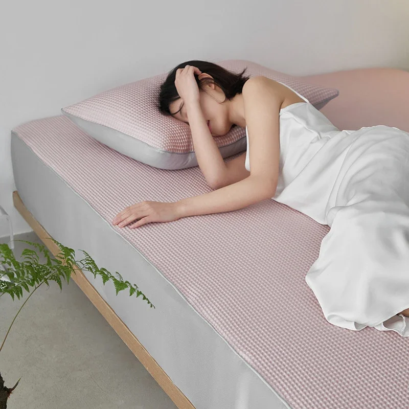 2026 New Summer Class A Cooling Ice Beads Cool Mat 3PCS Ice Silk Fitted Sheet Air Conditioned Cooling Sleeping Mat For Bedroom
2026 New Summer Class A Cooling Ice Beads Cool Mat 3PCS Ice Silk Fitted Sheet Air Conditioned Cooling Sleeping Mat For Bedroom