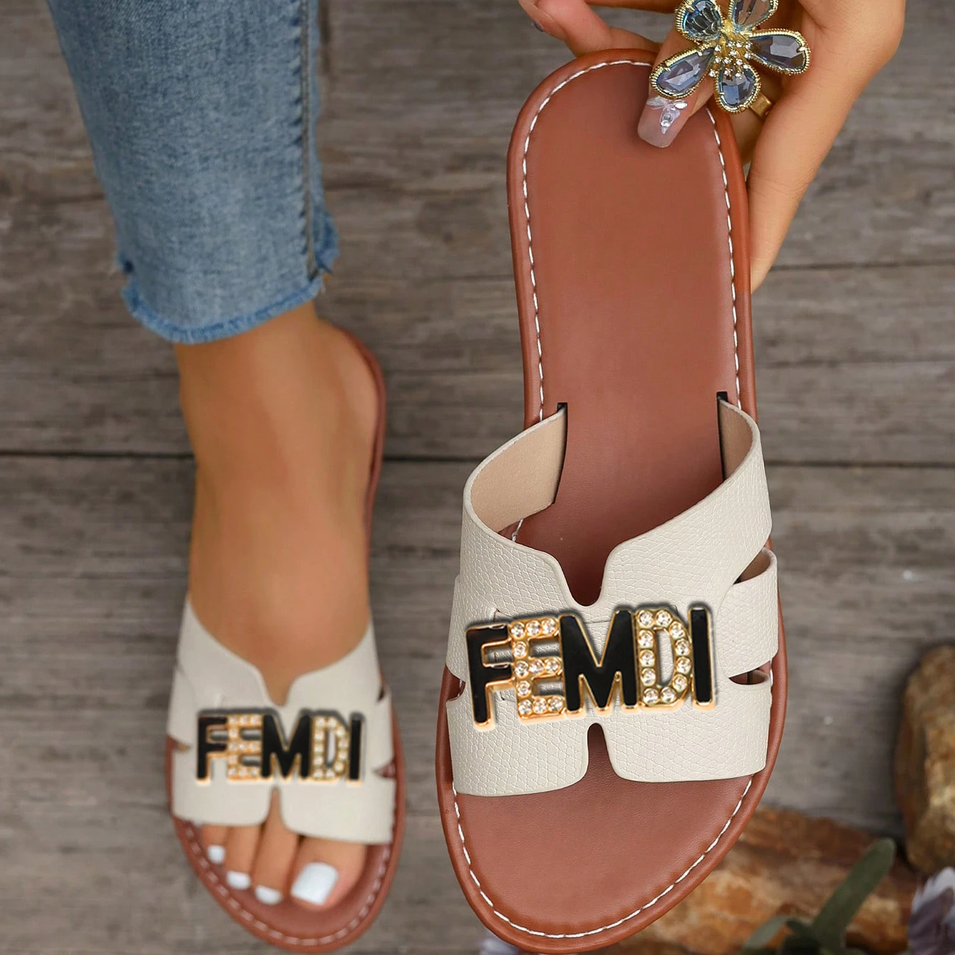 Women's Luxury Decor Slide Sandals Outdoor Open-Toe Casual Slides Flat White Black Colors Fashion Sexy Elegant Summer Slippers
Women's Luxury Decor Slide Sandals Outdoor Open-Toe Casual Slides Flat White Black Colors Fashion Sexy Elegant Summer Slippers