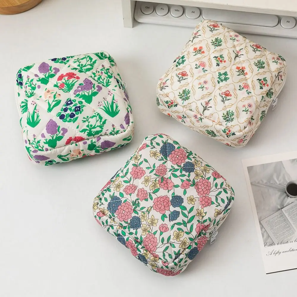 Quilted Cotton Sanitary Napkins Bag Multipurpose Travel Organizer Printed Floral Storage Bag Portable Makeup Organizer
Quilted Cotton Sanitary Napkins Bag Multipurpose Travel Organizer Printed Floral Storage Bag Portable Makeup Organizer