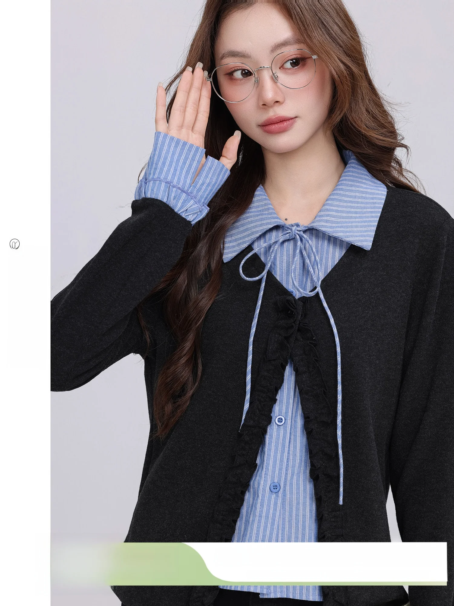 Blue Research Heart Sequence Korean Sle Slim Fit Striped Long Sve Fake Two-Piece Top for Women Spring 2026 New Arrival
Blue Research Heart Sequence Korean Sle Slim Fit Striped Long Sve Fake Two-Piece Top for Women Spring 2026 New Arrival