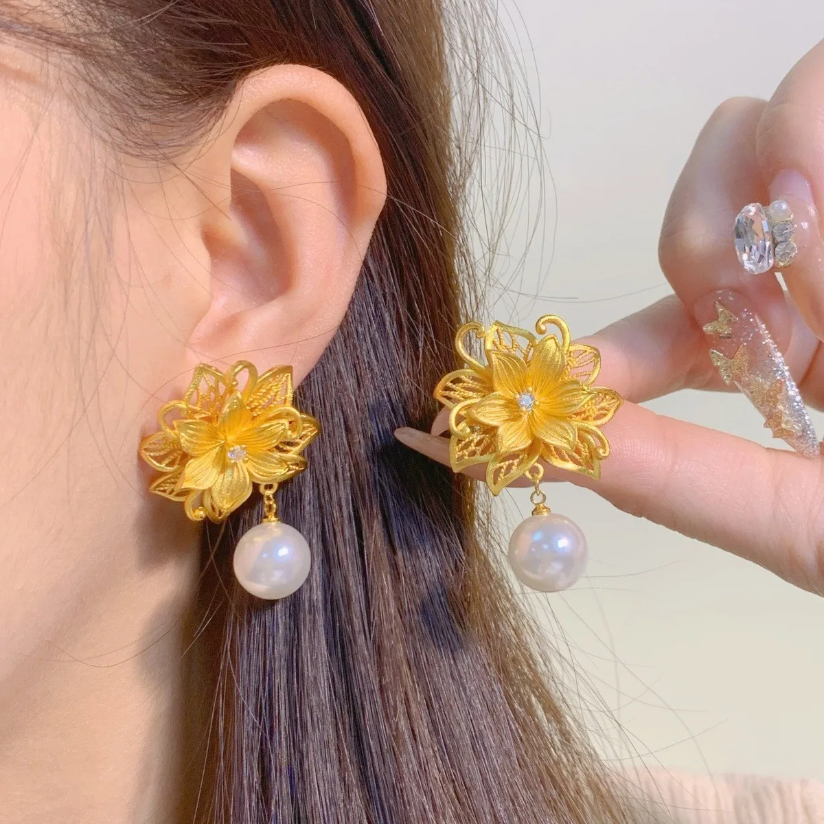 Luxury 24K 9999 Pure Gold real gold Women's Camellia Pearl Drop Earrings
Luxury 24K 9999 Pure Gold real gold Women's Camellia Pearl Drop Earrings