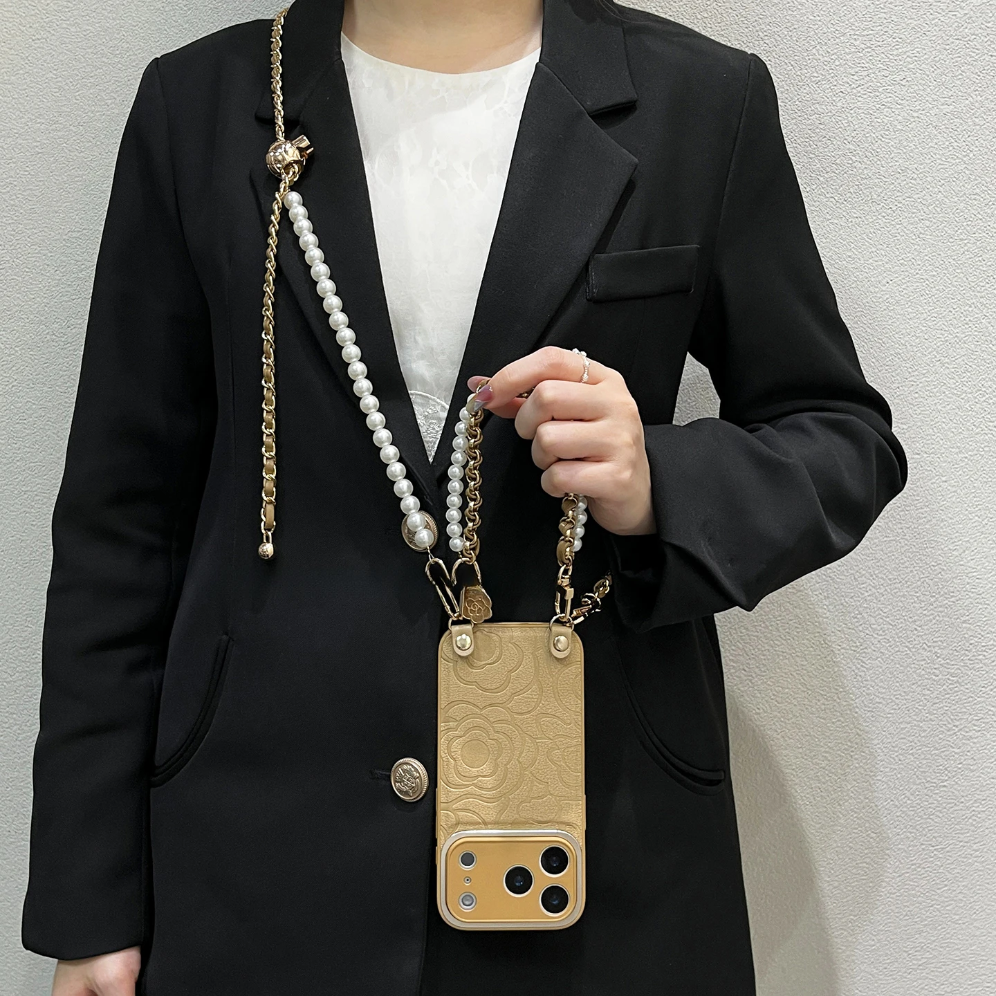 High Quality Phone Case For iPhone 17 16 15 14 13 12 ProMax Plus Camellia Lens Protection Cover For iPhone 17 Promax With Chain
High Quality Phone Case For iPhone 17 16 15 14 13 12 ProMax Plus Camellia Lens Protection Cover For iPhone 17 Promax With Chain