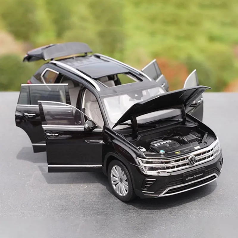 Original 1:18 Scale VW New Teramont 2021 Brown/Black Simulation Alloy Car Model Static Collection Decorated Holiday Gifts Toys
Original 1:18 Scale VW New Teramont 2021 Brown/Black Simulation Alloy Car Model Static Collection Decorated Holiday Gifts Toys