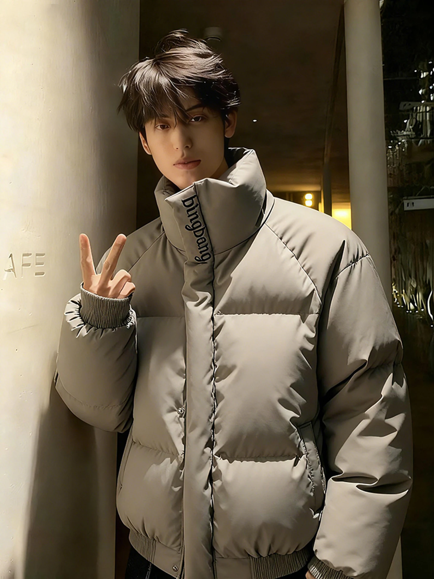 American Sle ort PU Leather Cotton Jaet Men Winter Thiened Letter Embroidery Warm Stand Collar Bread Coat
American Sle ort PU Leather Cotton Jaet Men Winter Thiened Letter Embroidery Warm Stand Collar Bread Coat