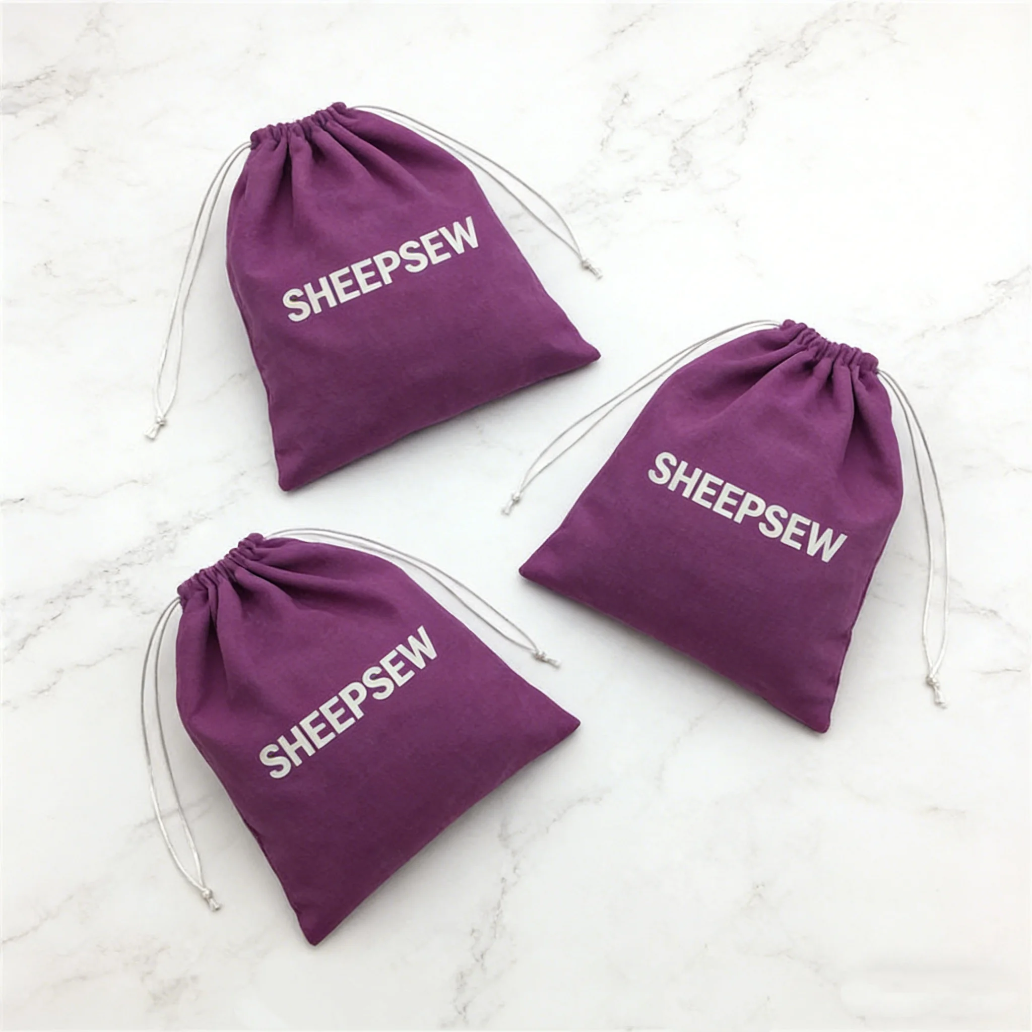 Extra Large Velvet Suede Drawstring Dust Bag Personalized Custom Logo Protective Bag for Shoes Handbags
Extra Large Velvet Suede Drawstring Dust Bag Personalized Custom Logo Protective Bag for Shoes Handbags