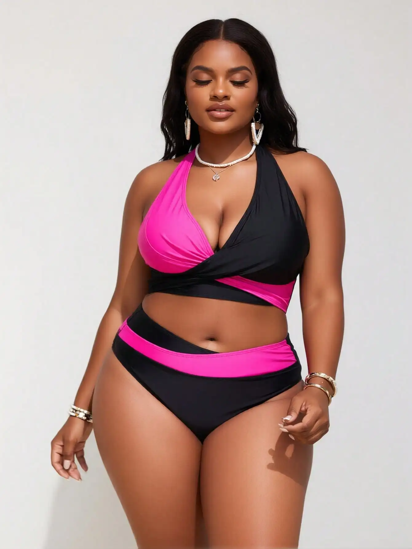 2026 New Plus Size Women's Sexy Fashion Pink & Black Color Block Halter Two-Piece Swimsuit for Vacation & Leisure
2026 New Plus Size Women's Sexy Fashion Pink & Black Color Block Halter Two-Piece Swimsuit for Vacation & Leisure