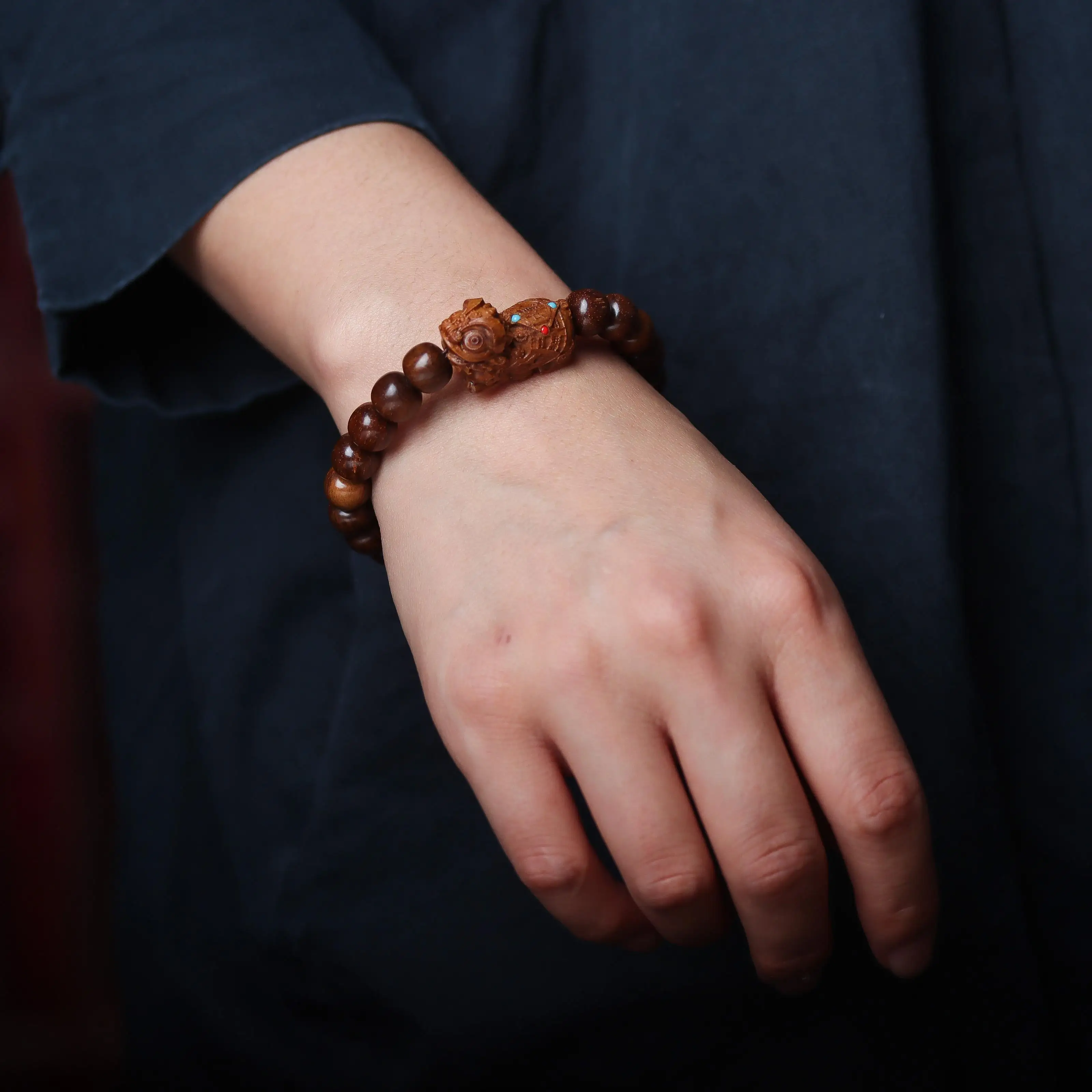 Babuya Gong Wooden Bracelet Carving Rosary Old Materials Old-Styled Bead Scale Men and Women Collectables-Autograph
Babuya Gong Wooden Bracelet Carving Rosary Old Materials Old-Styled Bead Scale Men and Women Collectables-Autograph