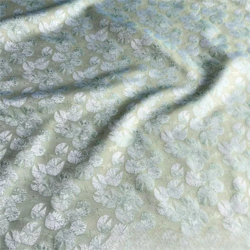 140cm wide silk in different colors fabric new Chinese-style coat armor cheongsam skirt
140cm wide silk in different colors fabric new Chinese-style coat armor cheongsam skirt