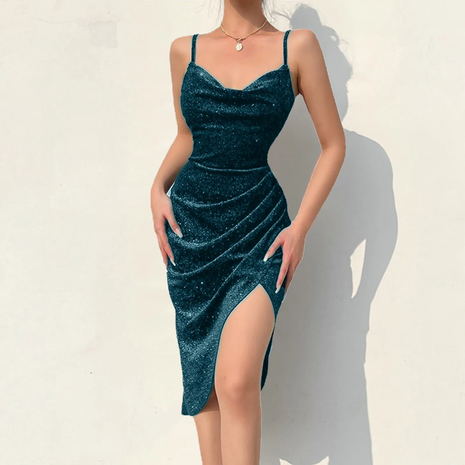 2023 Elegant Evening Gown For Women Summer Velvet Midi Bodycon Dress Women Sleeveless Off Shoulder Backless Party Club Dresses
2023 Elegant Evening Gown For Women Summer Velvet Midi Bodycon Dress Women Sleeveless Off Shoulder Backless Party Club Dresses