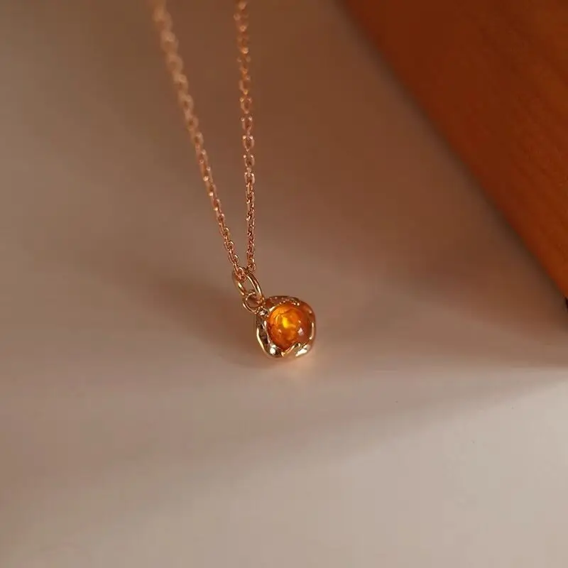 Chinese style time fragment amber necklace women's niche accessible luxury retro crystal small pendant new spring and summer clavicle chain versatile elegant
Chinese style time fragment amber necklace women's niche accessible luxury retro crystal small pendant new spring and summer clavicle chain versatile elegant