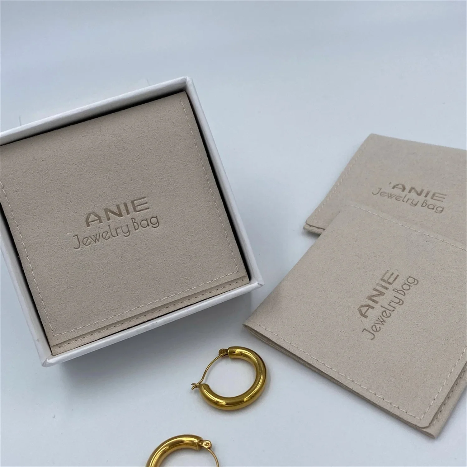 50PCS Personalized Jewelry Bags with Custom Logo,Jewelry Pouch,Microfiber,Free Shipping,high-quality bulk packaging
50PCS Personalized Jewelry Bags with Custom Logo,Jewelry Pouch,Microfiber,Free Shipping,high-quality bulk packaging