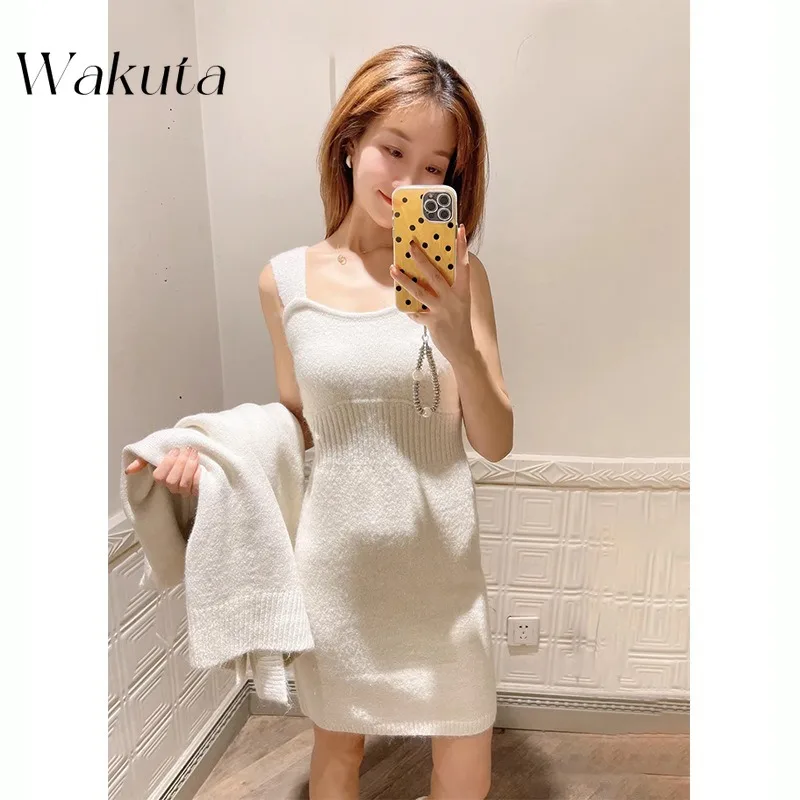 WAKUTA Japanese Fall and Winter One-line Collar Leak Shoulder Splicing Knit Shirts Fashion Simple Slim Knit Dress Two-piece Sets
WAKUTA Japanese Fall and Winter One-line Collar Leak Shoulder Splicing Knit Shirts Fashion Simple Slim Knit Dress Two-piece Sets
