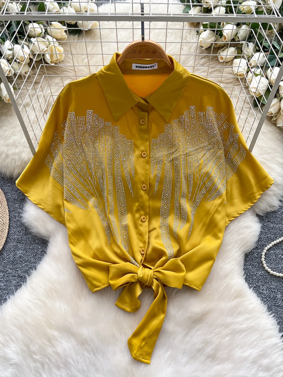 Korean Studded Women's Shirt New Short-sleeve Slimming Tops Fashion Single Breasted Blouse Tops Clothes
Korean Studded Women's Shirt New Short-sleeve Slimming Tops Fashion Single Breasted Blouse Tops Clothes