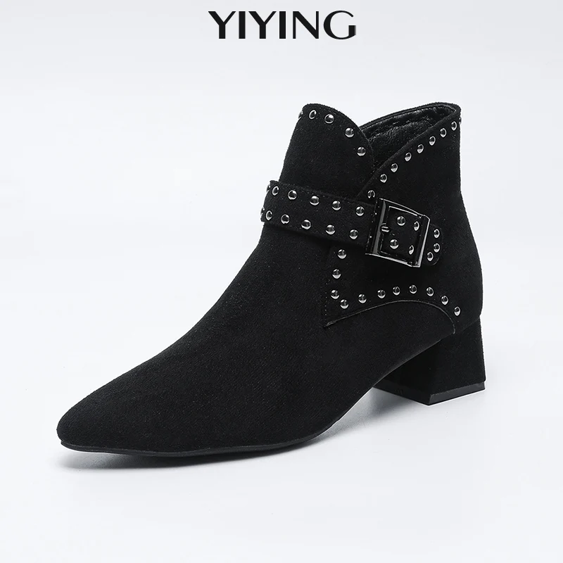 Роскошные женские ботинки 2022, большие размеры 35–43, замшевые заклепки, трендовые короткие ботинки с пряжкой в британском стиле, модные женские ботинки для пригородных поездок
Роскошные женские ботинки 2022, большие размеры 35–43, замшевые заклепки, трендовые короткие ботинки с пряжкой в британском стиле, модные женские ботинки для пригородных поездок