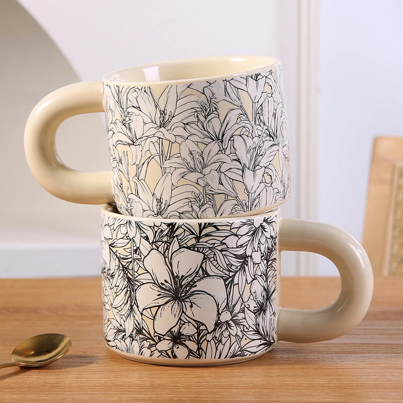 350ml personalized flower large capacity ceramic retro classic black and white office breakfast coffee couple mug
350ml personalized flower large capacity ceramic retro classic black and white office breakfast coffee couple mug