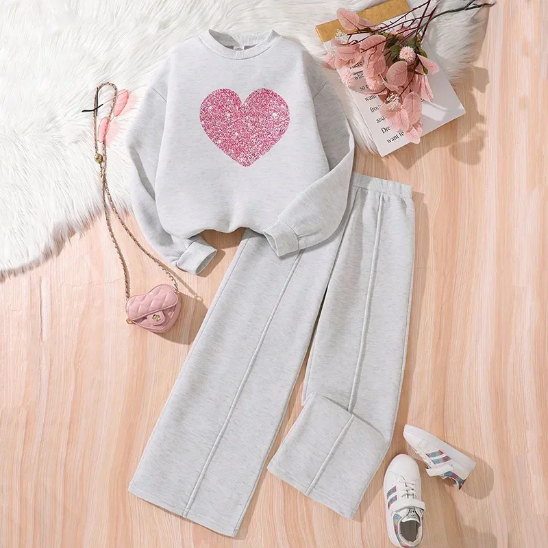New Girls Fashion Set Solid Color Sequin Love Print Long Sleeve Sweatshirt+Pants 2Pcs For 8-12Y Casual Outfit 2025 Spring Autumn
New Girls Fashion Set Solid Color Sequin Love Print Long Sleeve Sweatshirt+Pants 2Pcs For 8-12Y Casual Outfit 2025 Spring Autumn